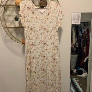 cute floral maxi dress !!